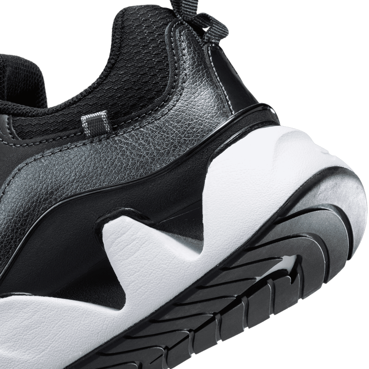 Nike Ryz 36 2 Angle 5