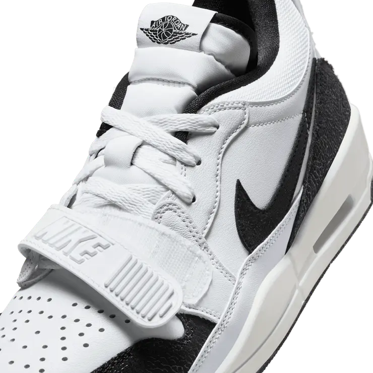 Jordan Legacy 312 Low 'Panda' (W) Angle 4