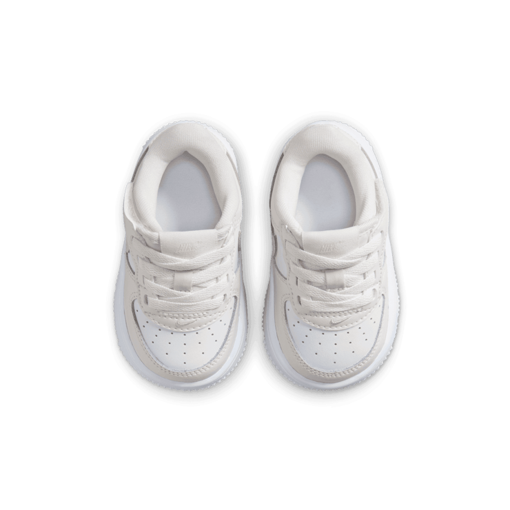 Nike Force 1 Low EasyOn Angle 1