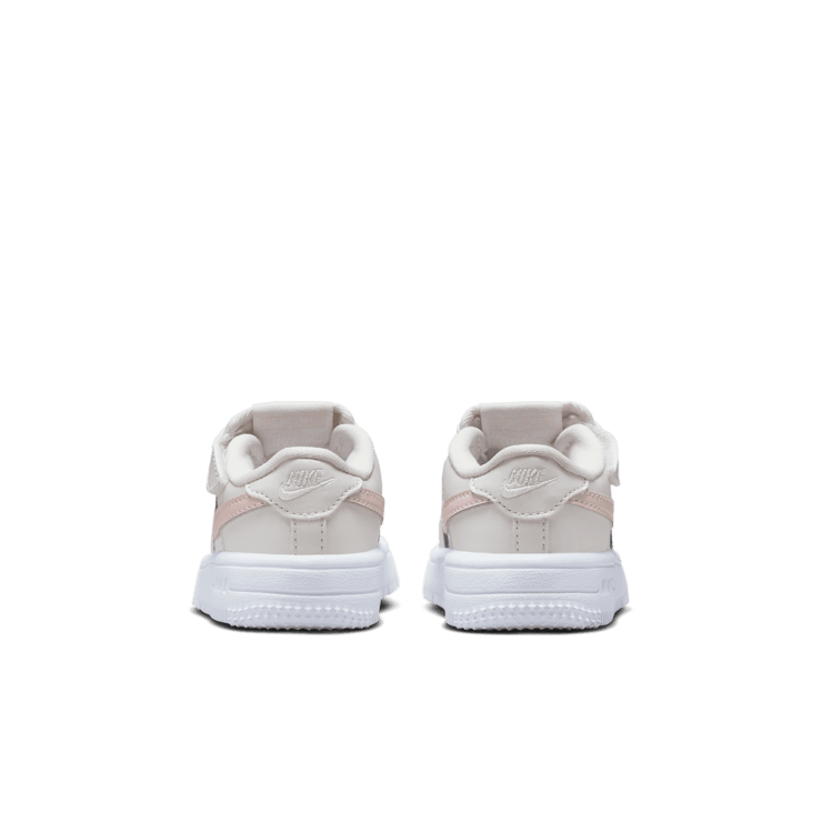 Nike Force 1 Low EasyOn Angle 3