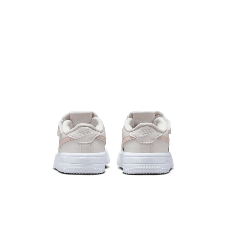 Nike Force 1 Low EasyOn Angle 3