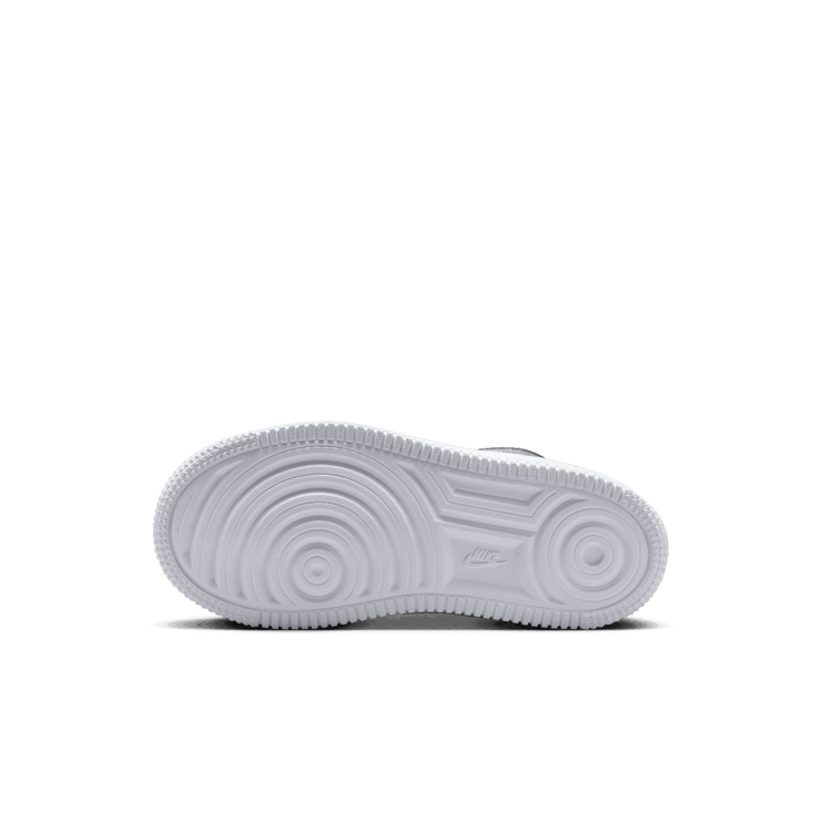 Nike Force 1 Low EasyOn Angle 0