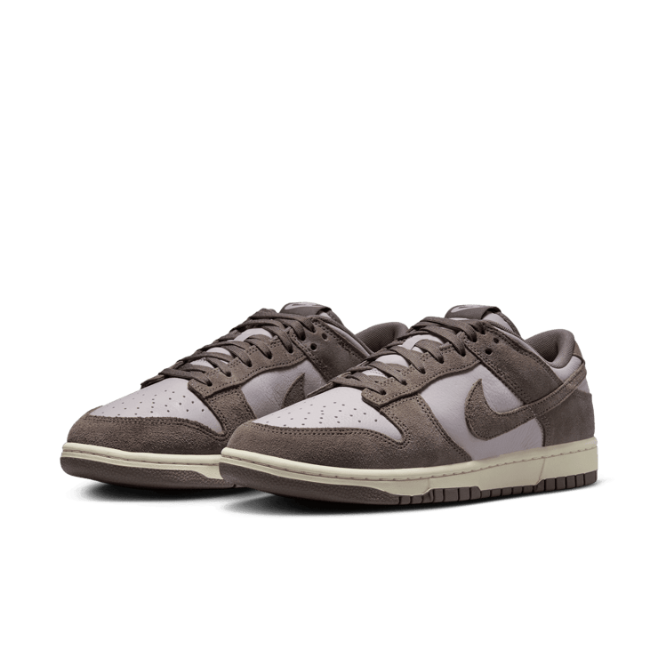 Nike Dunk Low Platinum Violet Cave Stone Angle 2