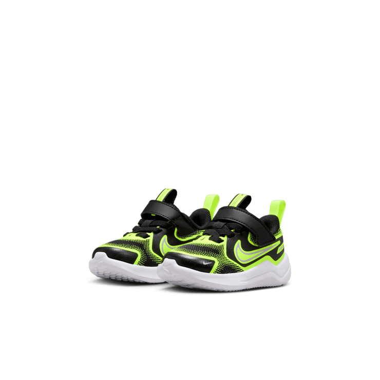 Nike Cosmic Runner Angle 2