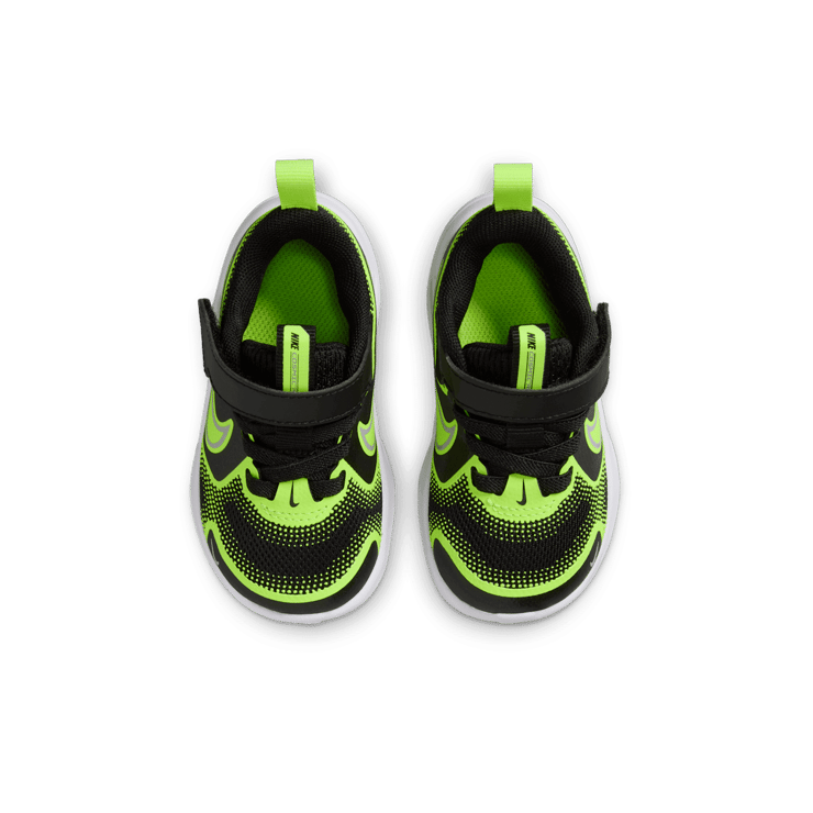 Nike Cosmic Runner Angle 1