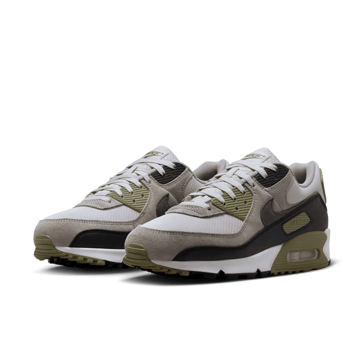 Nike Air Max 90 Angle 2