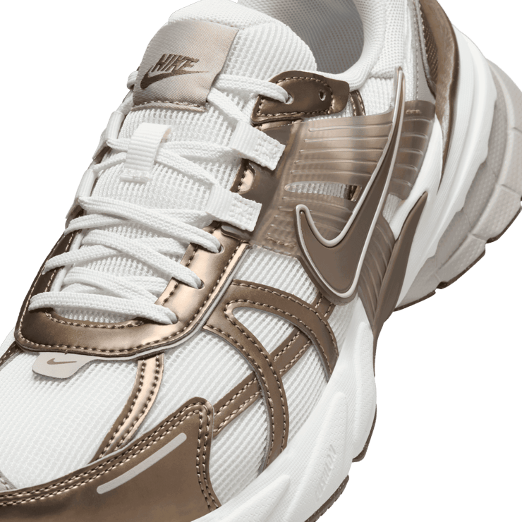 Nike V2K Run Angle 4