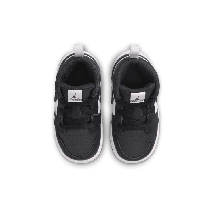 Jordan 1 Mid in Black | DQ8425-010 (TD) Angle 1