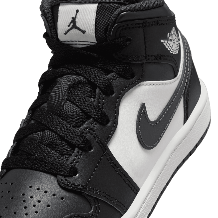 Jordan 1 Mid in Black | DQ8424-010 (PS) Angle 4