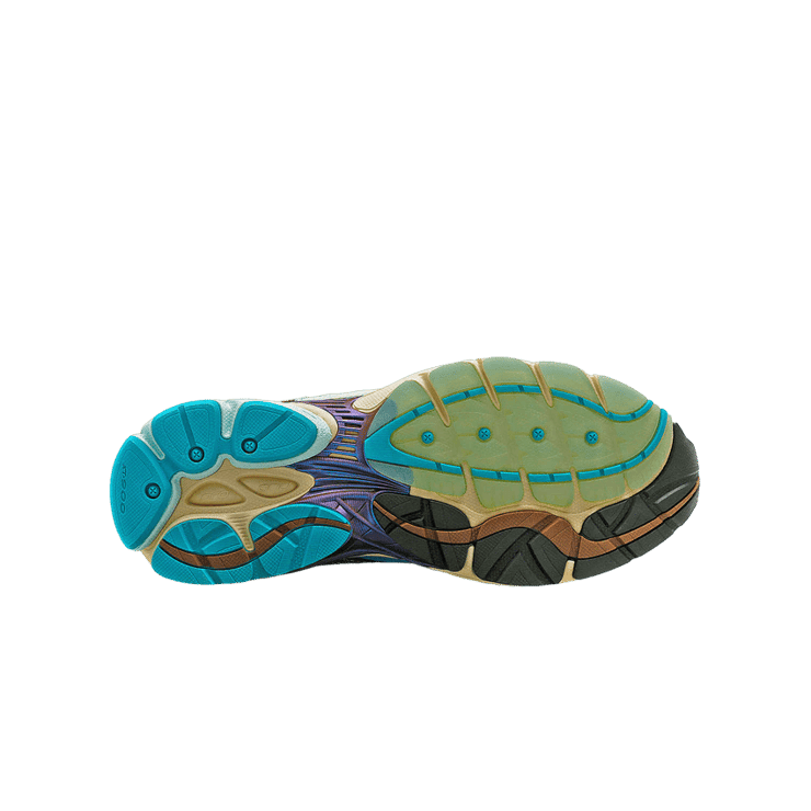 Saucony ProGrid Omni 9 Footpatrol Angle 4