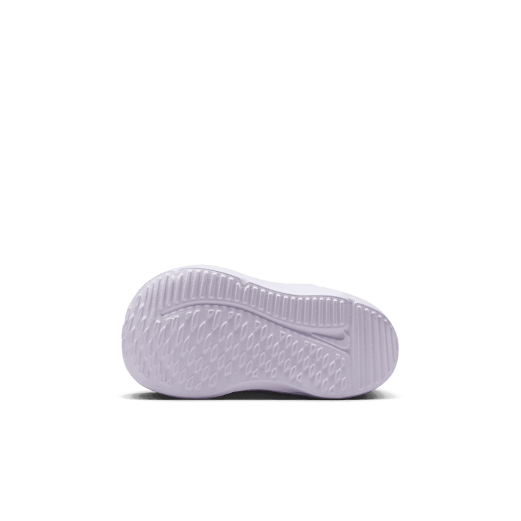 Nike Cosmic Runner Angle 0