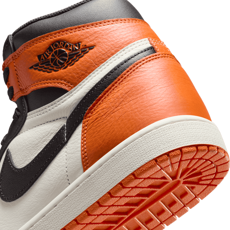 Air Jordan 1 Retro High OG Shattered Backboard Angle 5