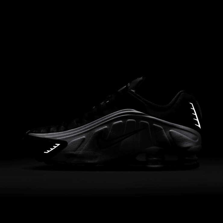 Nike Shox R4 Angle 9