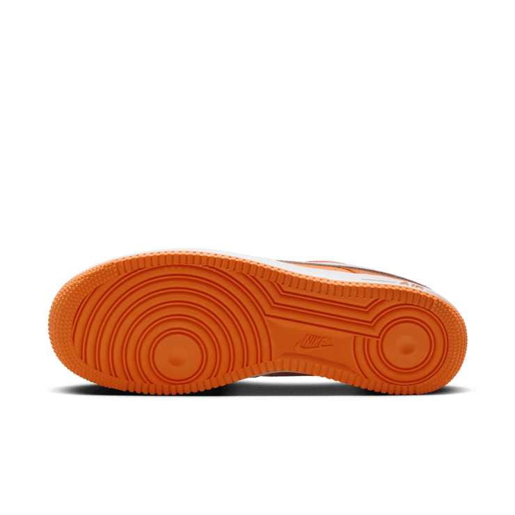 Nike Air Force 1 '07 LV8 Angle 0