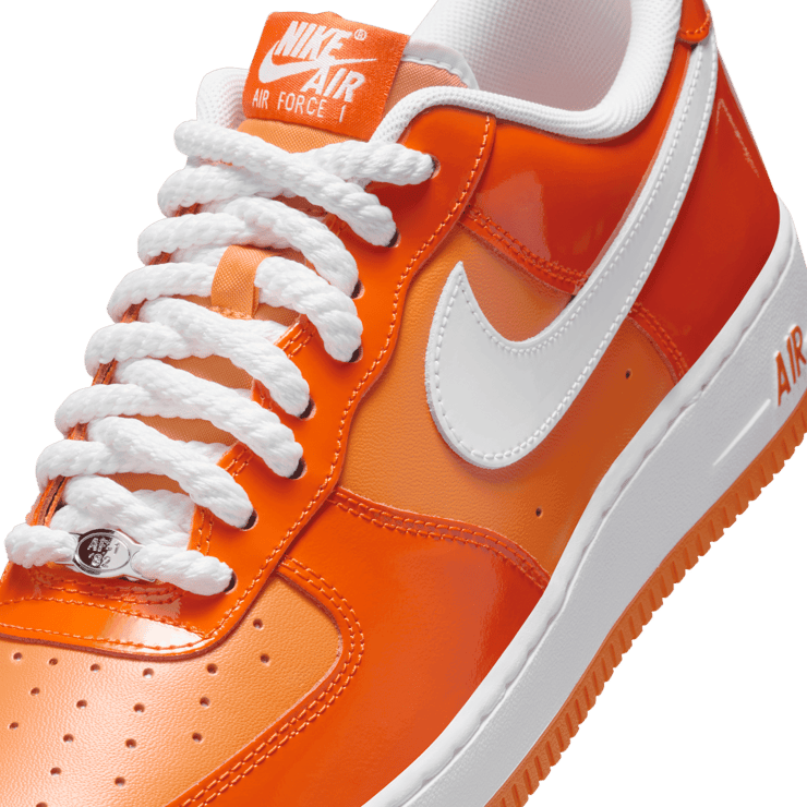Nike Air Force 1 '07 LV8 Angle 4