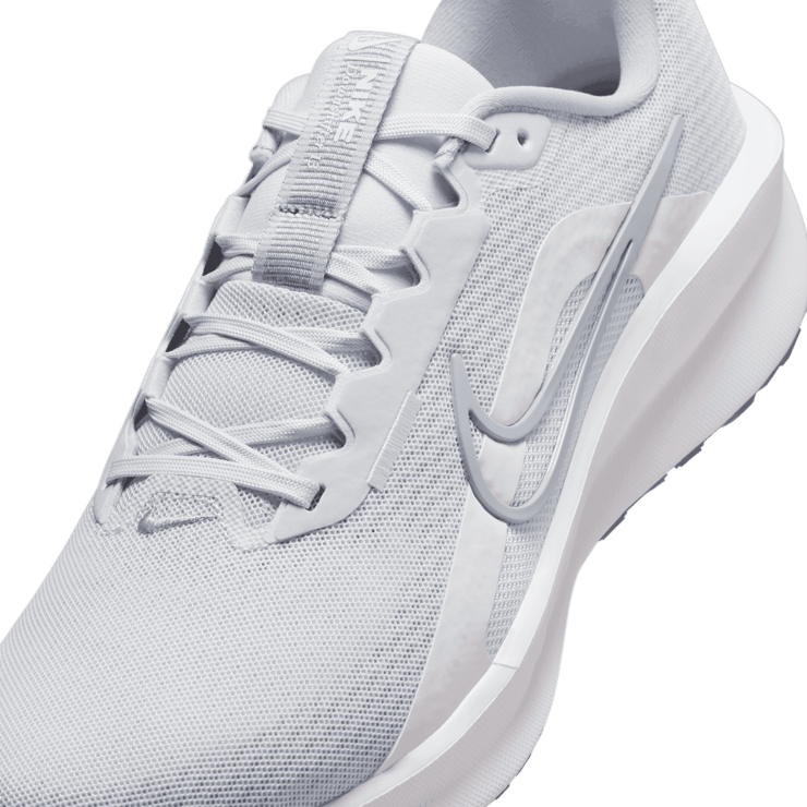 Nike Downshifter 13 Road Angle 4