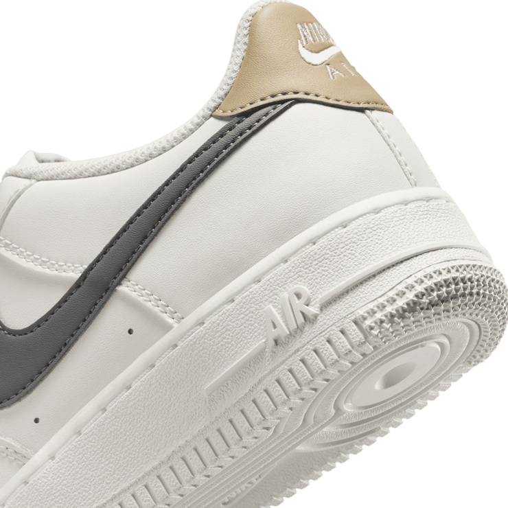 Nike Air Force 1 Angle 5