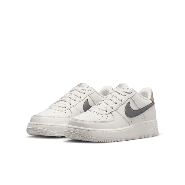 Nike Air Force 1 Angle 2