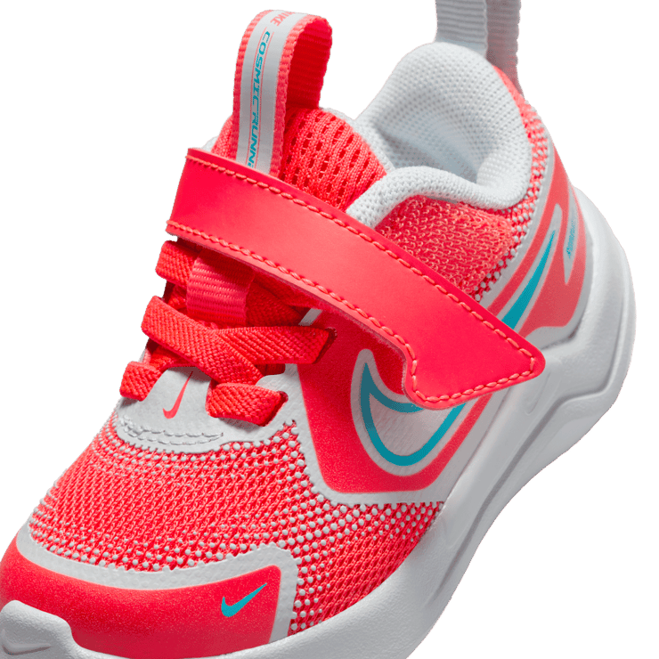 Nike Cosmic Runner Angle 4