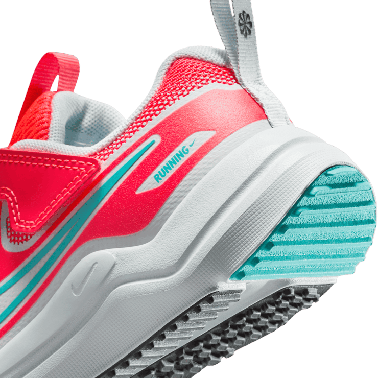 Nike Cosmic Runner Angle 5