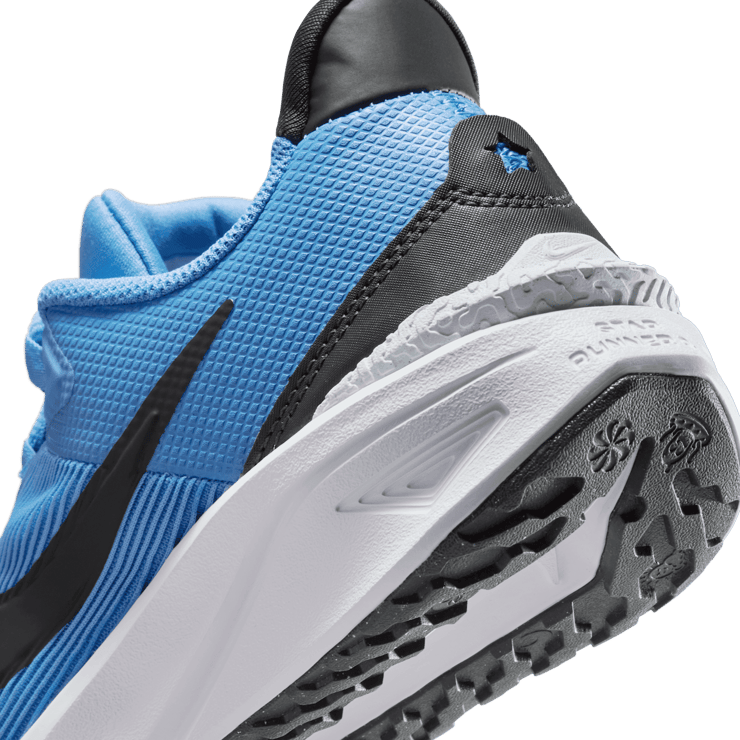 Nike Star Runner 4 Road Angle 5