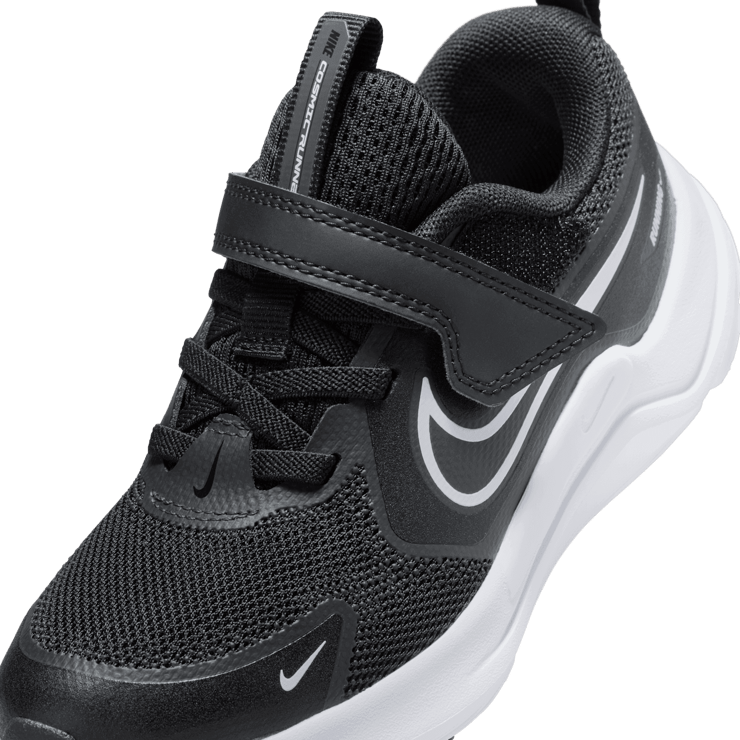 Nike Cosmic Runner Angle 4