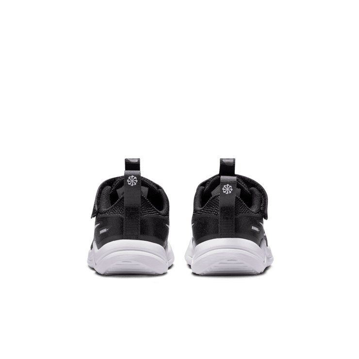 Nike Cosmic Runner Angle 3