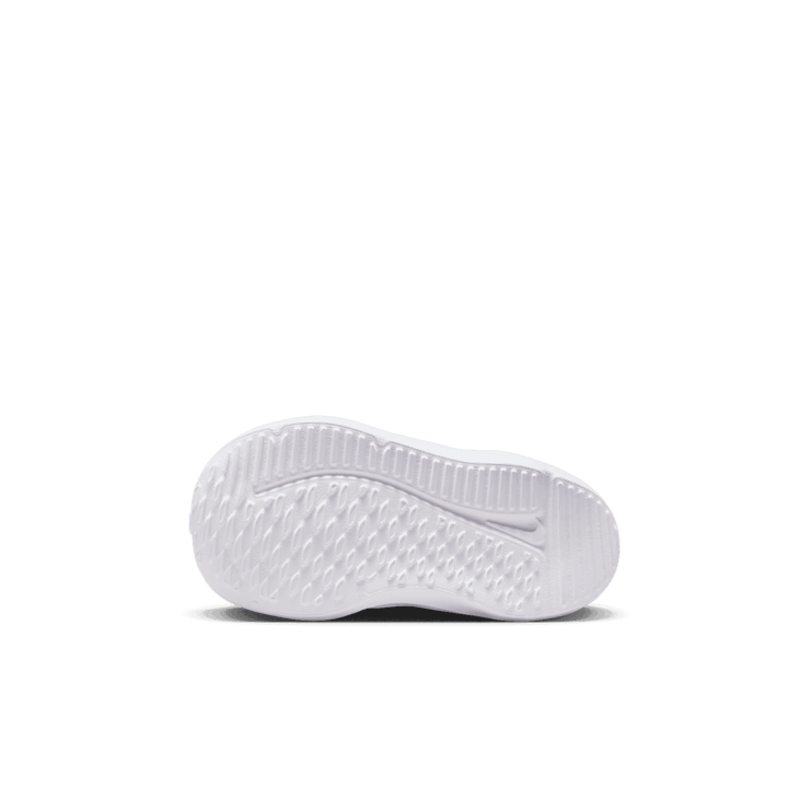 Nike Cosmic Runner Angle 0