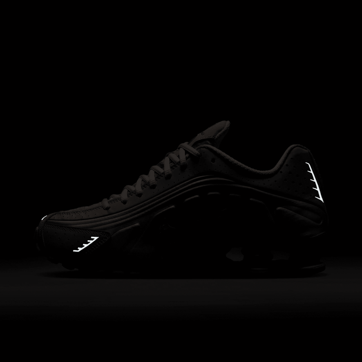 Nike Shox R4 - AR3565-600 Release Date, Raffles & Where To Buy Nike Shox R4 - AR3565-600 Release Date, Raffles & Where To Buy