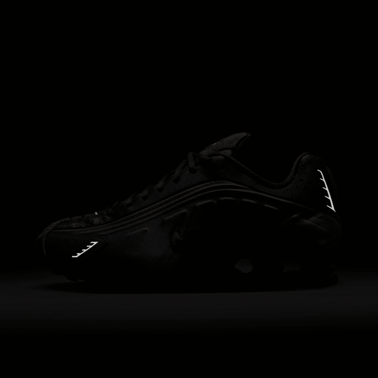 Nike Shox R4 'Off Noir Ironstone' (W) Angle 8