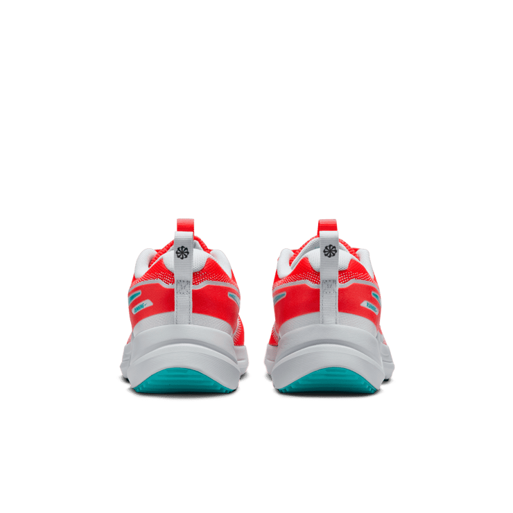 Nike Cosmic Runner Road Angle 3