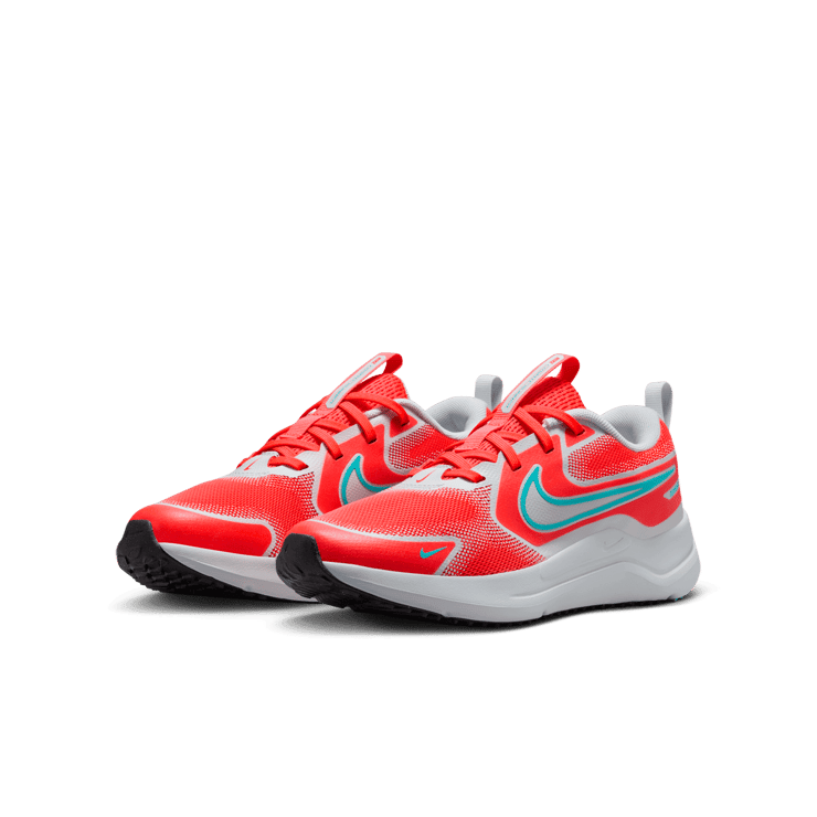 Nike Cosmic Runner Road Angle 2