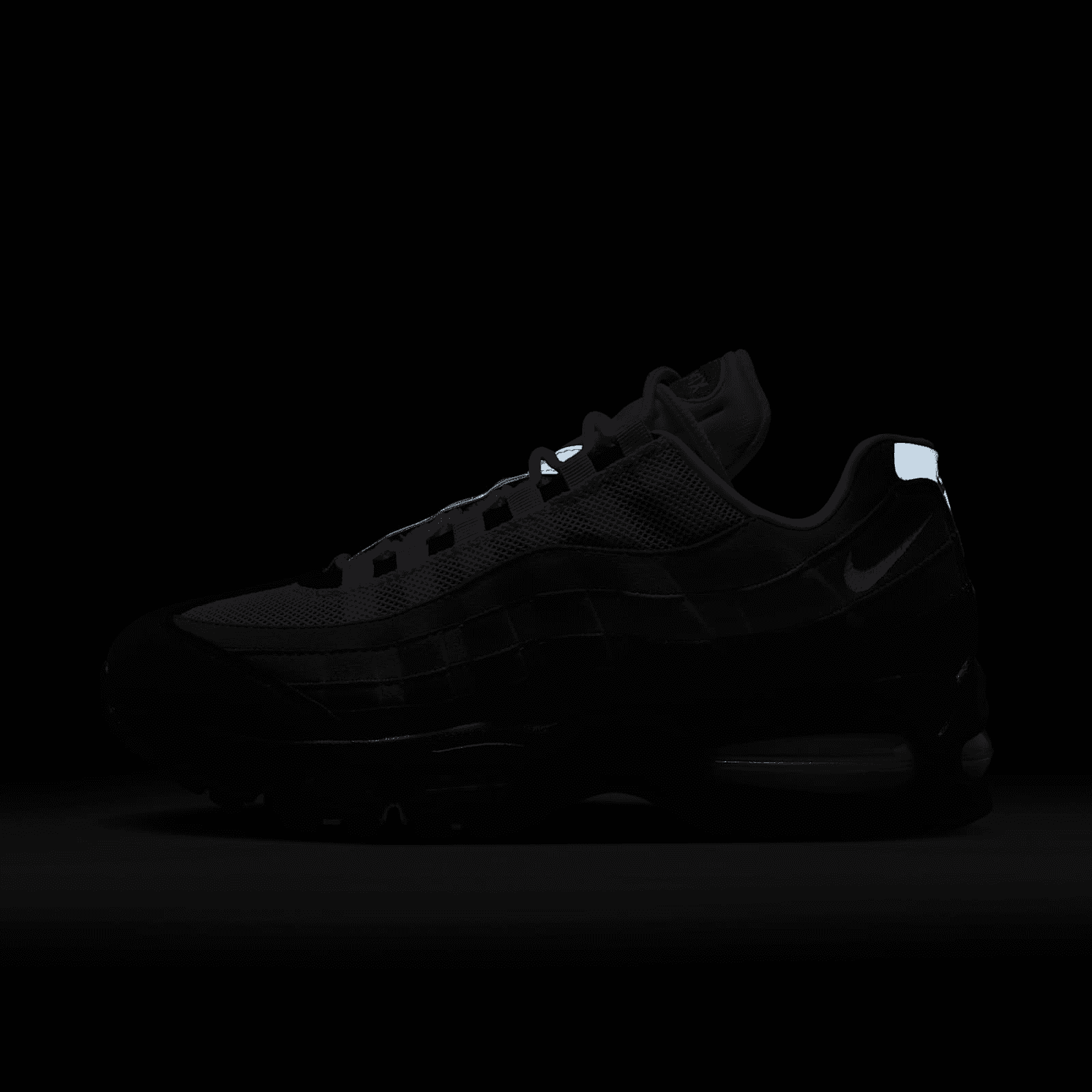 nike air max 95 og triple black