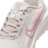 Nike Downshifter 13 Road (Extra Wide) Angle 4