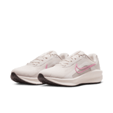 Nike Downshifter 13 Road (Extra Wide) Angle 2