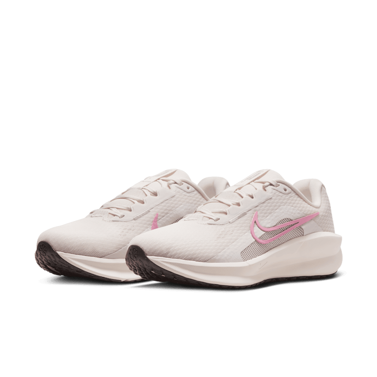 Nike Downshifter 13 Road (Extra Wide) Angle 2