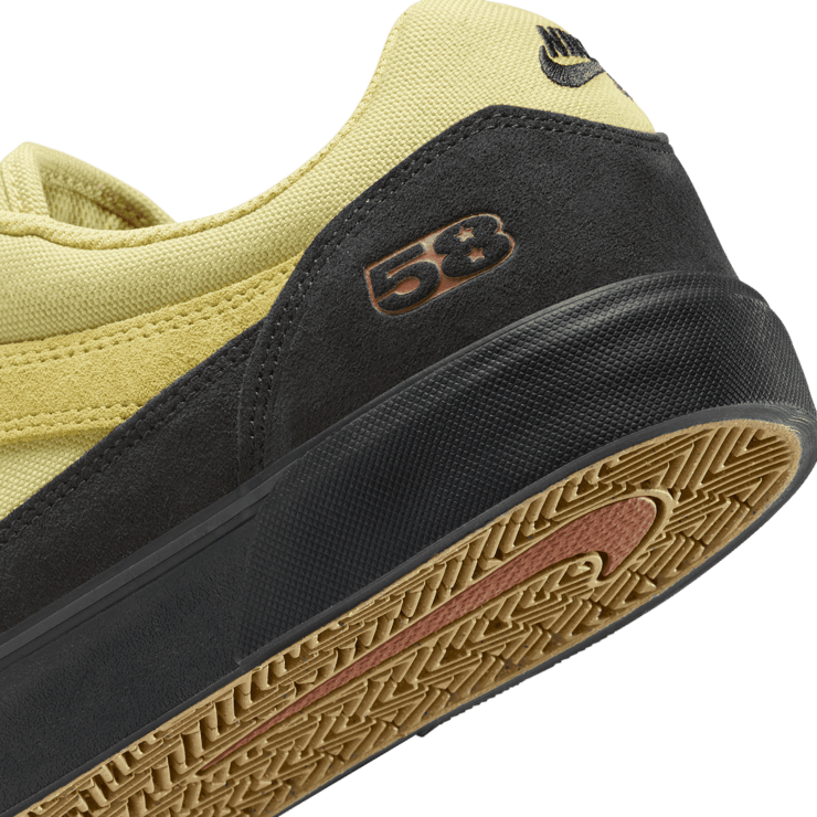 Nike SB Malor TE SB 'Buff Gold Black' Angle 5