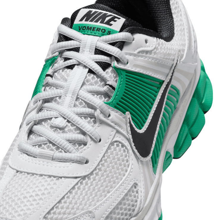 Nike Zoom Vomero 5 Celtics (W)  Angle 4