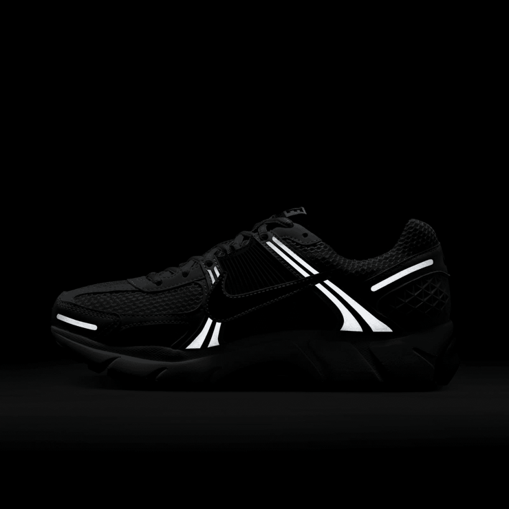 Nike Zoom Vomero 5 Celtics (W)  Angle 0