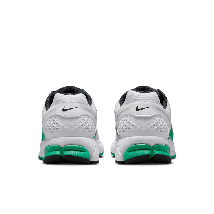 Nike Zoom Vomero 5 Celtics (W)  Angle 2