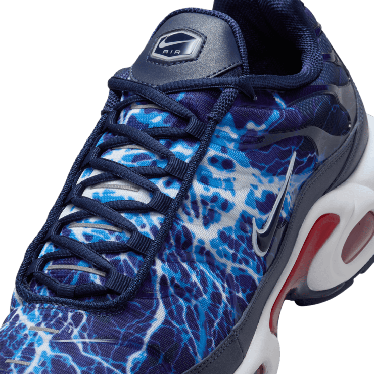 Nike Air Max Plus Eclair Angle 8
