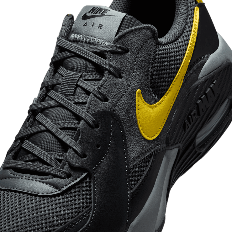 Nike Air Max Excee Angle 4
