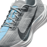 Nike Pegasus Plus Road Angle 4
