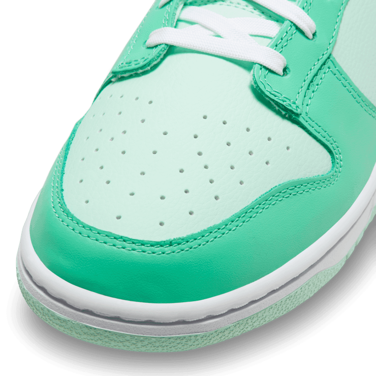 Nike Dunk Low Mint Foam Angle 4