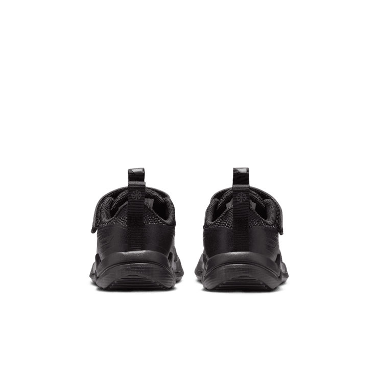 Nike Cosmic Runner Angle 3