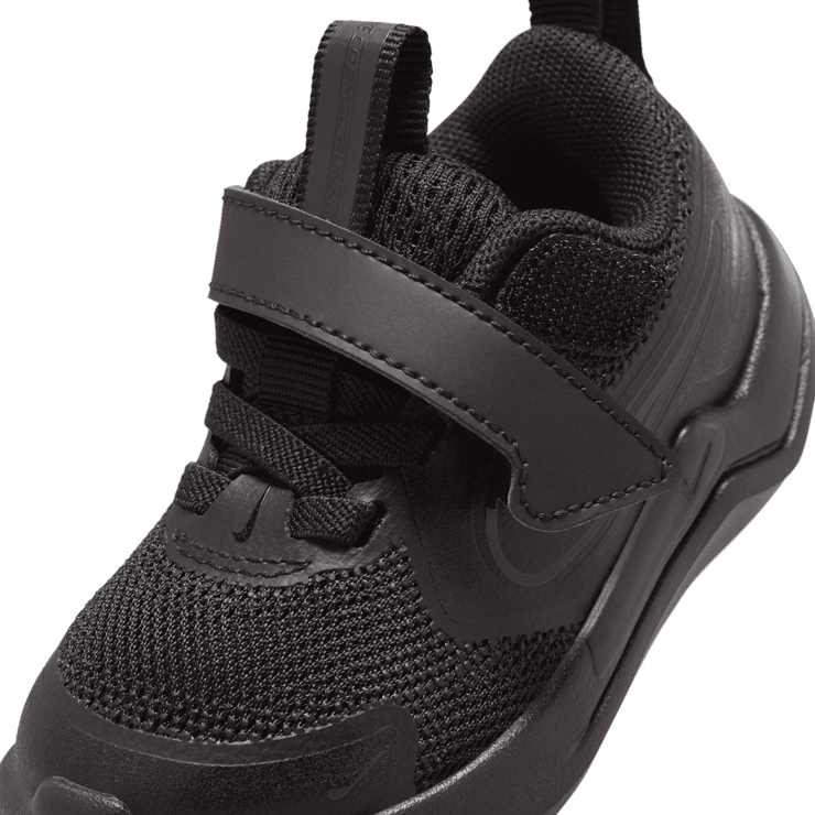 Nike Cosmic Runner Angle 4