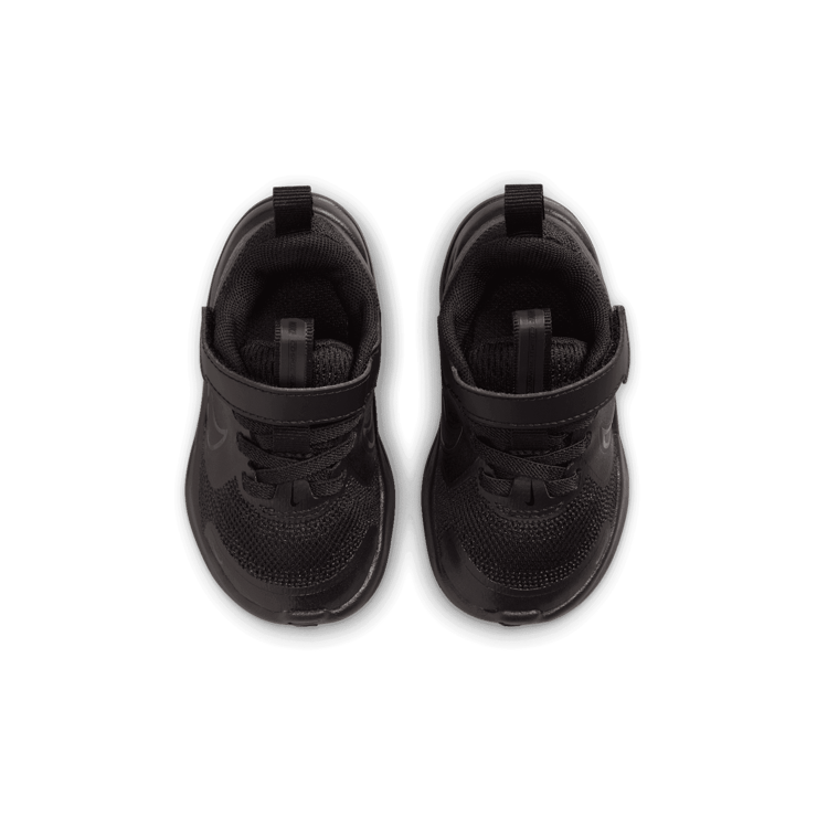 Nike Cosmic Runner Angle 1