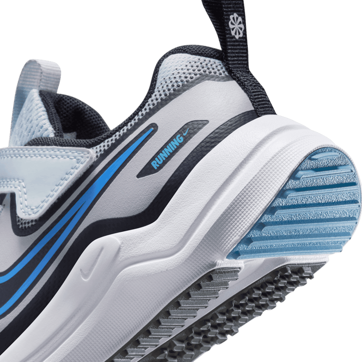 Nike Cosmic Runner Angle 5