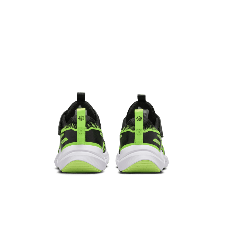 Nike Cosmic Runner Angle 3