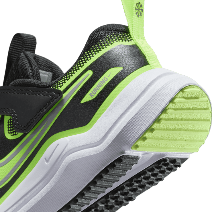 Nike Cosmic Runner Angle 5